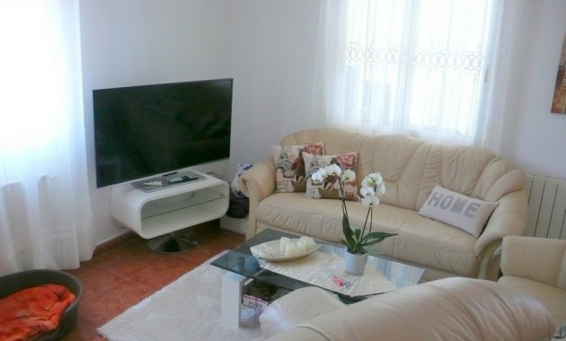 Sale - Finca Country Property -
Dolores