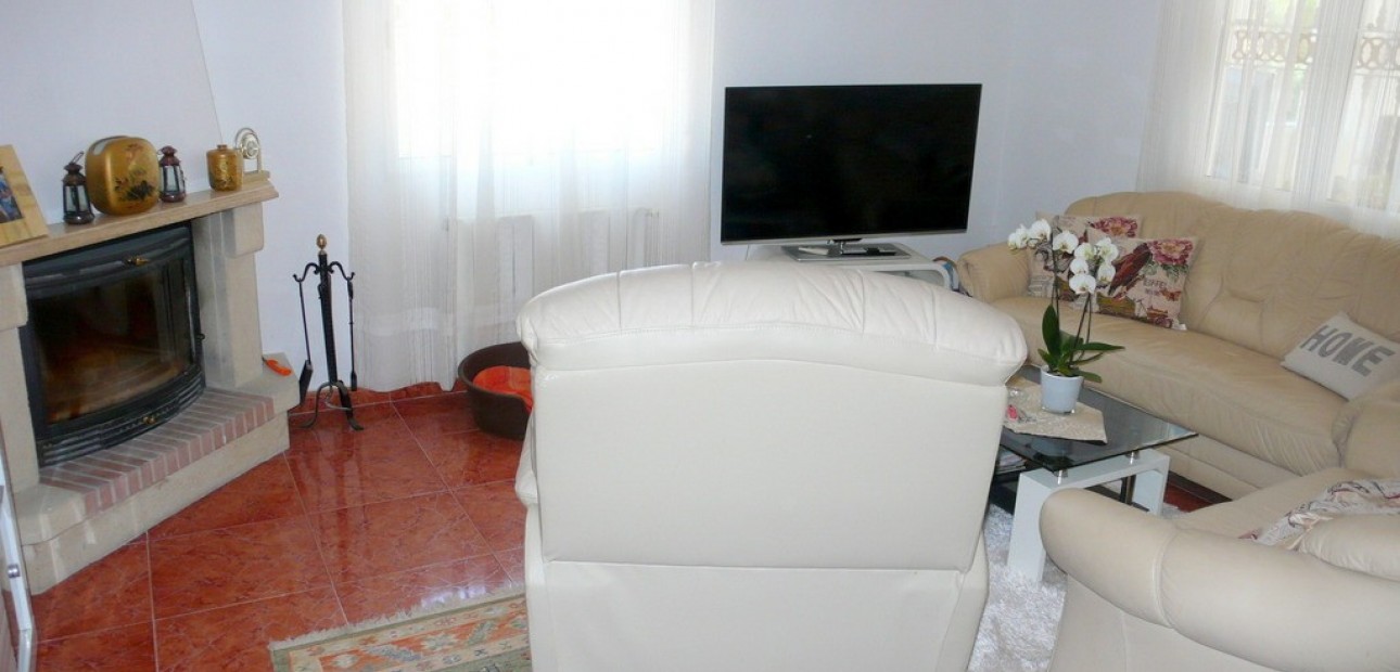 Sale - Finca Country Property -
Dolores