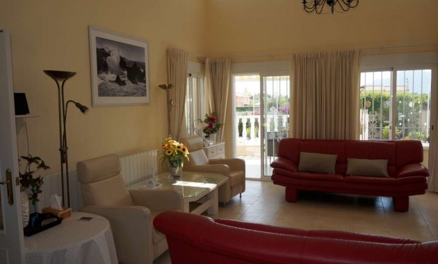 Venta - Finca Country Property -
Catral