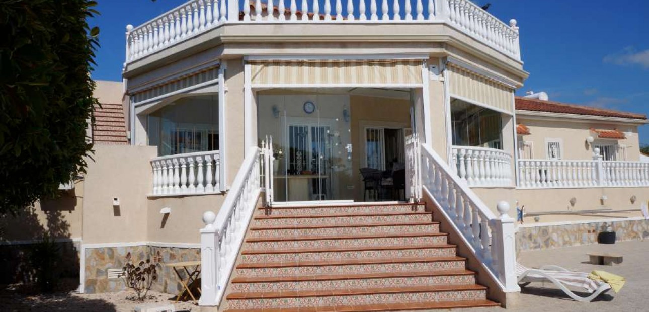 Venta - Finca Country Property -
Catral