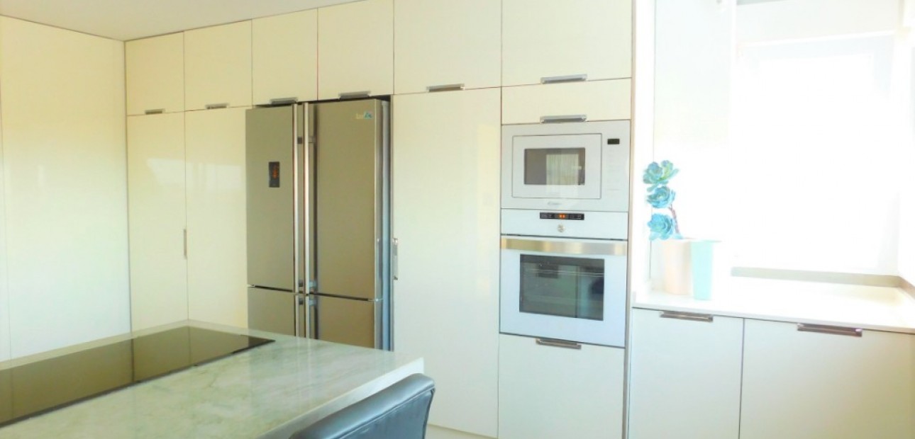 Venta - Villa -
Guardamar del Segura