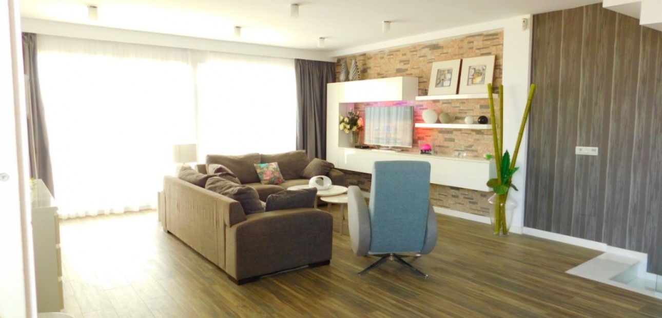 Venta - Villa -
Guardamar del Segura