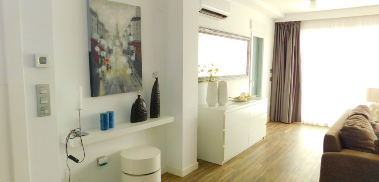 Venta - Villa -
Guardamar del Segura