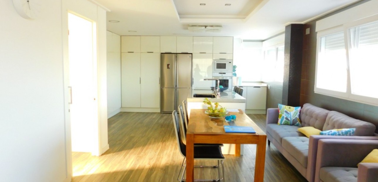 Venta - Villa -
Guardamar del Segura