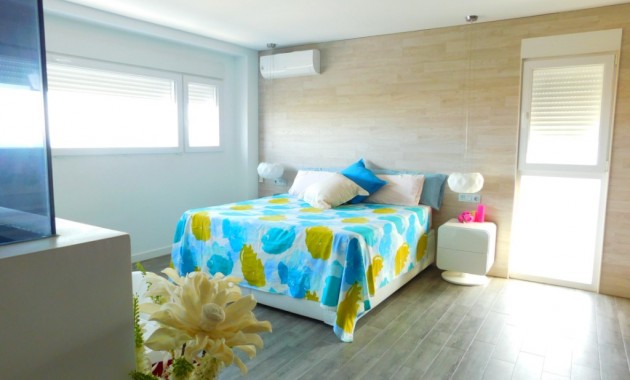 Venta - Villa -
Guardamar del Segura