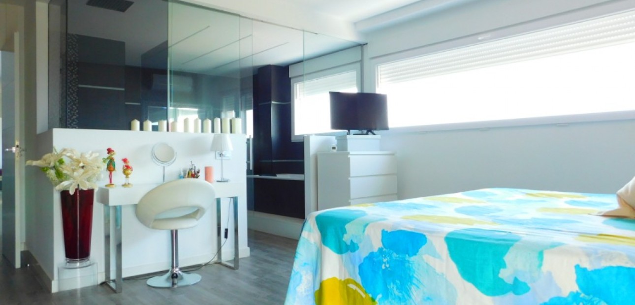 Venta - Villa -
Guardamar del Segura