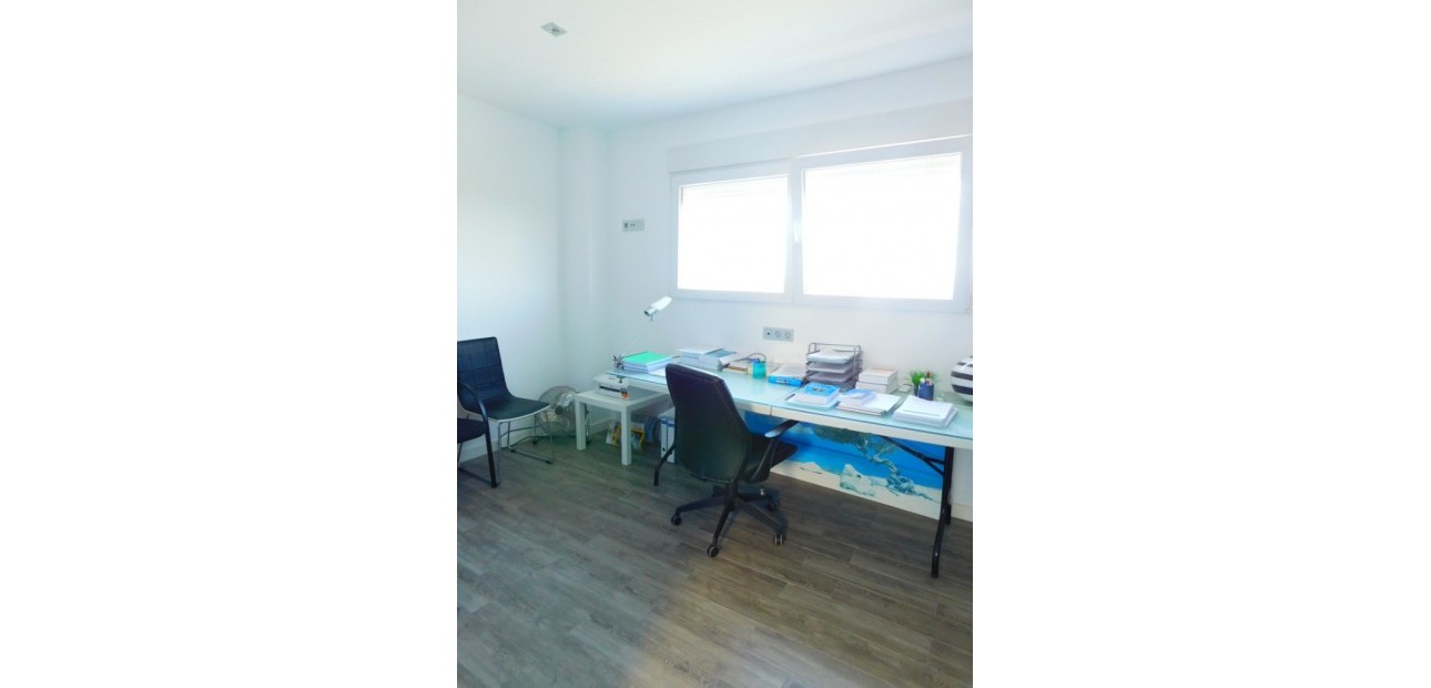 Venta - Villa -
Guardamar del Segura