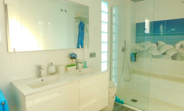 Venta - Villa -
Guardamar del Segura