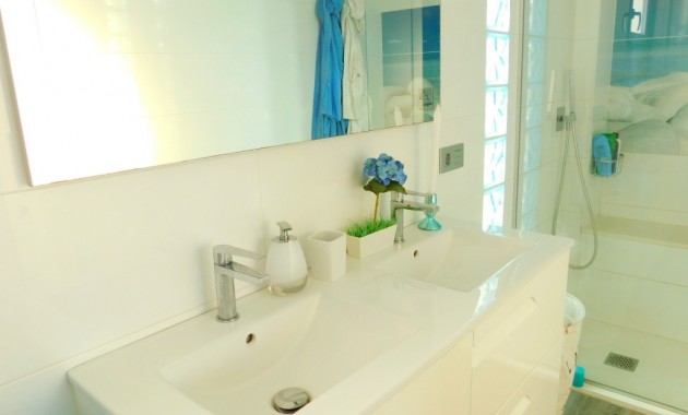 Venta - Villa -
Guardamar del Segura