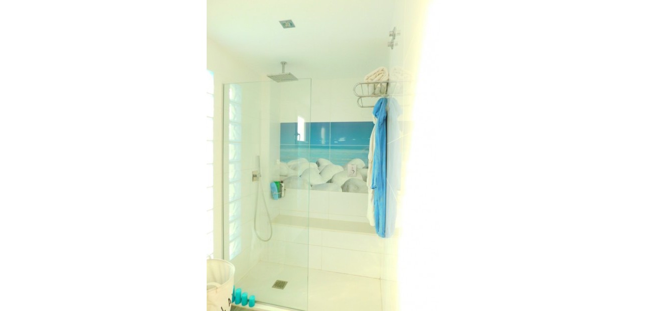 Venta - Villa -
Guardamar del Segura