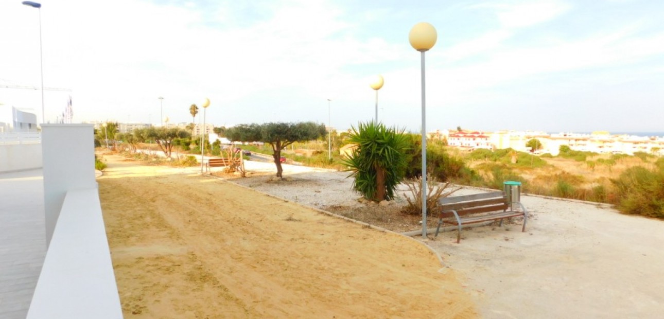 Venta - Villa -
Guardamar del Segura