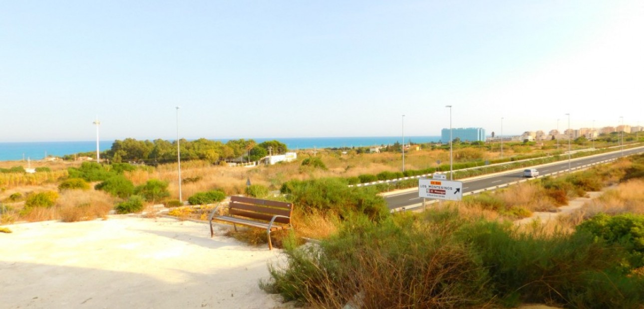 Venta - Villa -
Guardamar del Segura