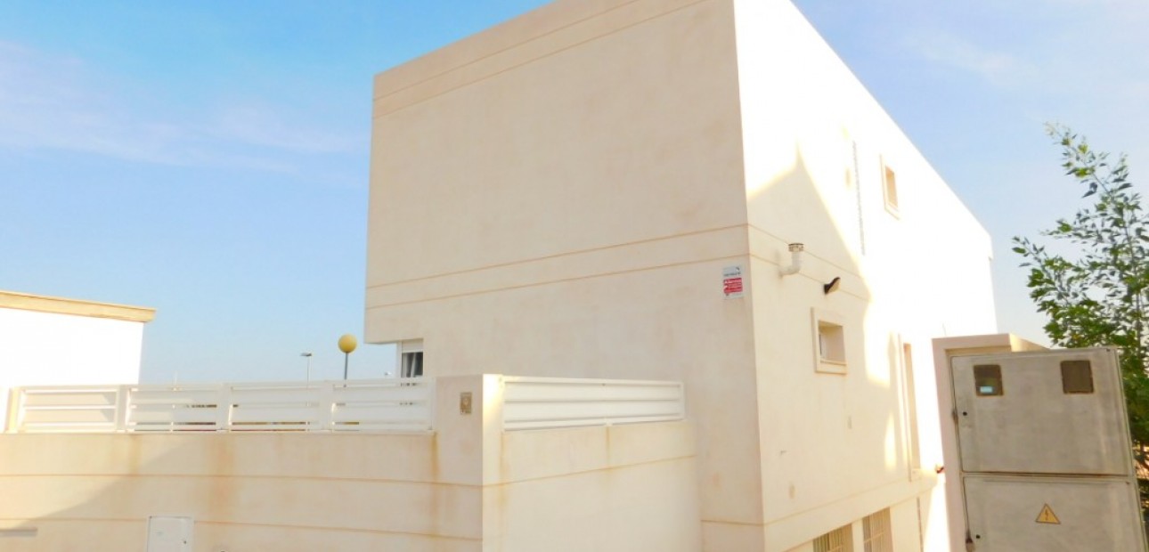 Venta - Villa -
Guardamar del Segura