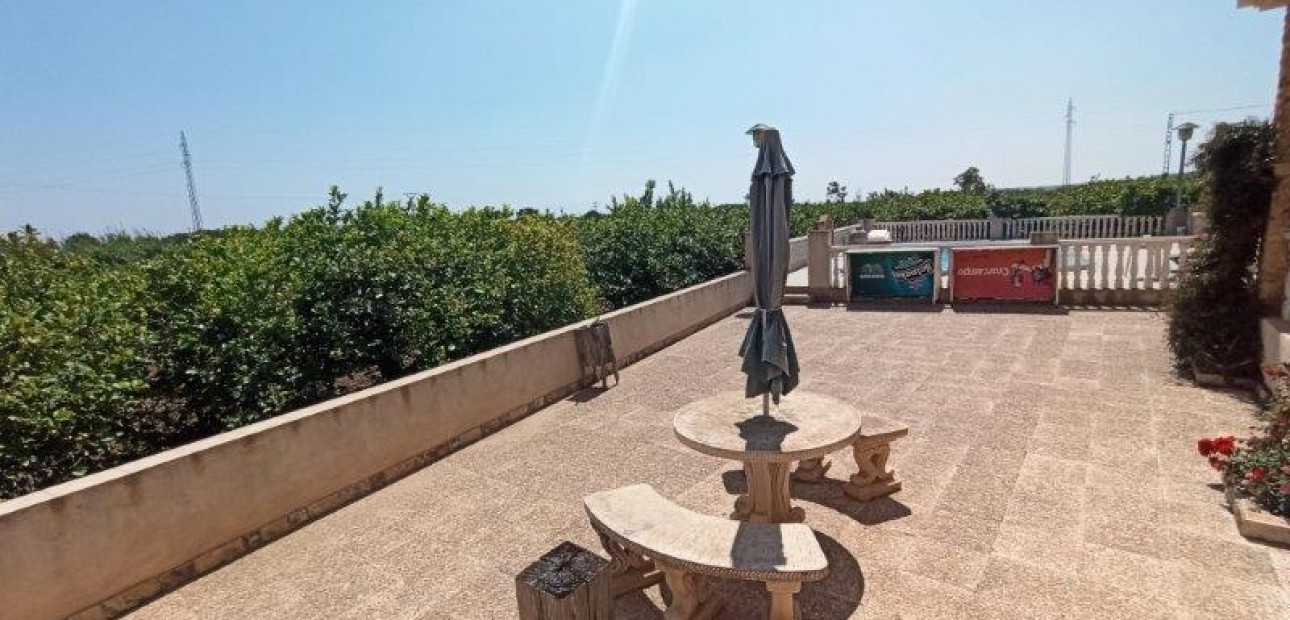 Sale - Finca Country Property -
San Miguel de Salinas