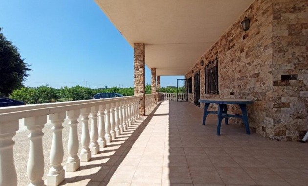 Sale - Finca Country Property -
San Miguel de Salinas