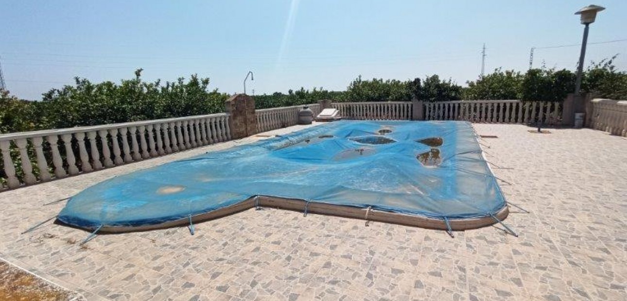 Sale - Finca Country Property -
San Miguel de Salinas