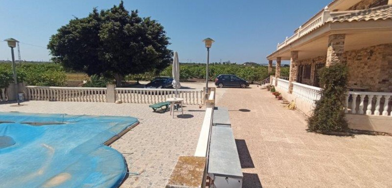 Sale - Finca Country Property -
San Miguel de Salinas