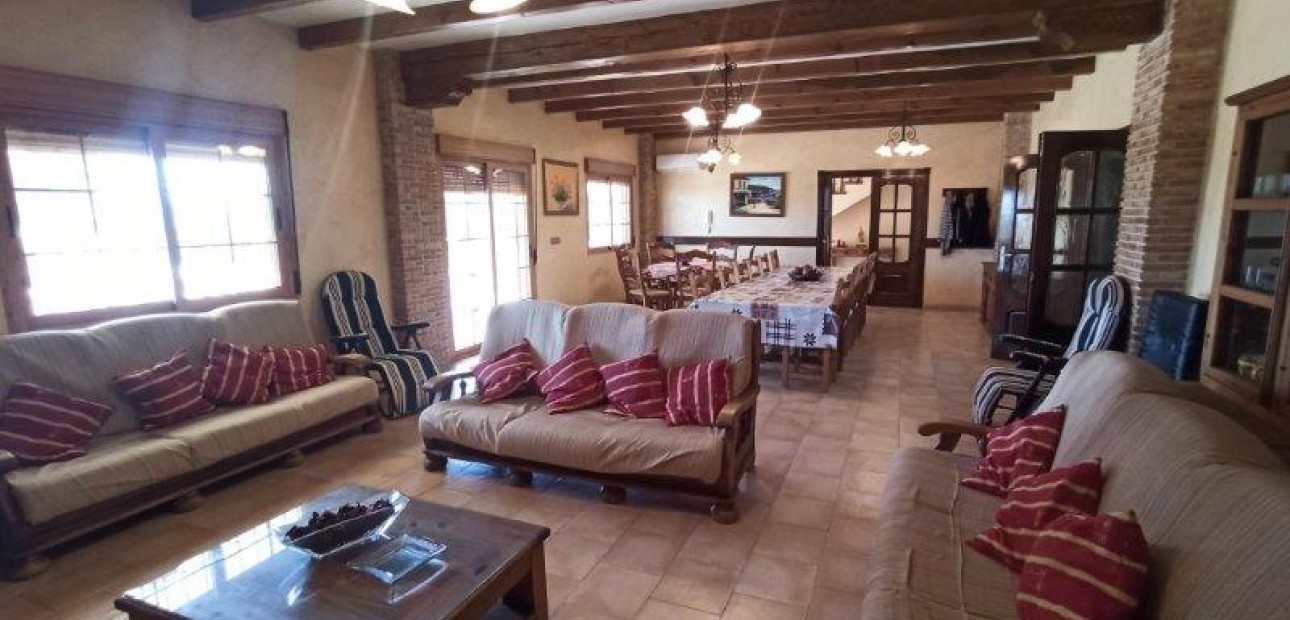 Sale - Finca Country Property -
San Miguel de Salinas