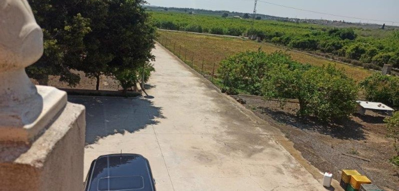 Sale - Finca Country Property -
San Miguel de Salinas