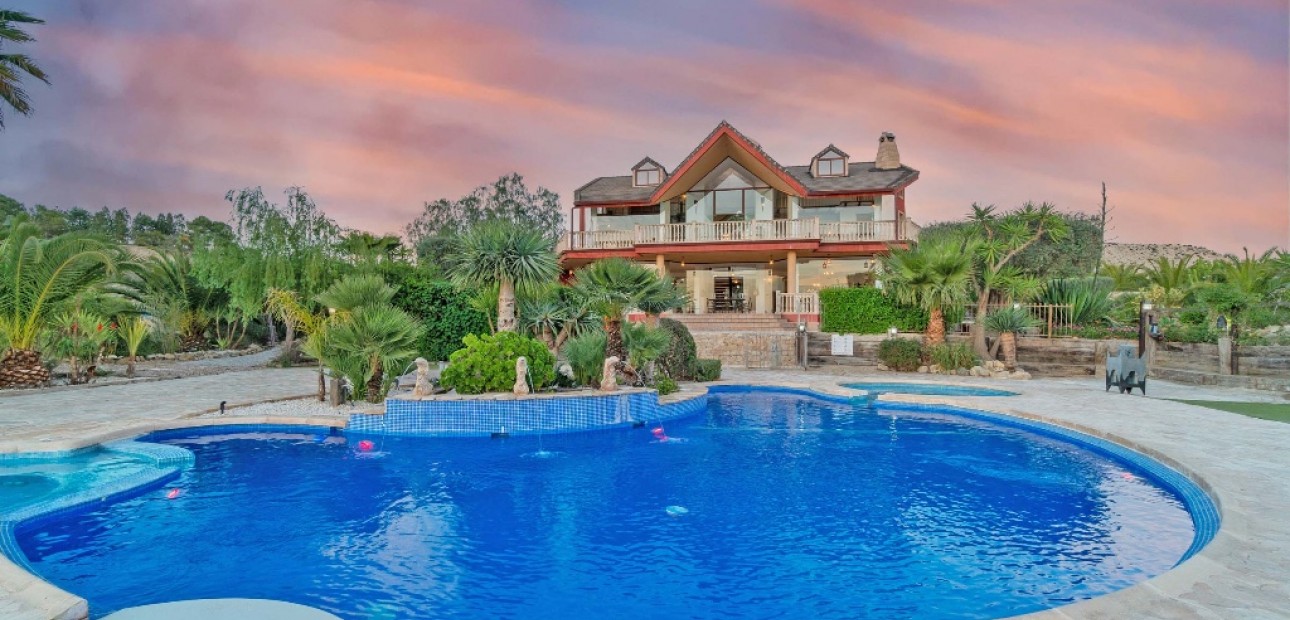 Venta - Villa -
Costa Blanca - Orihuela Costa