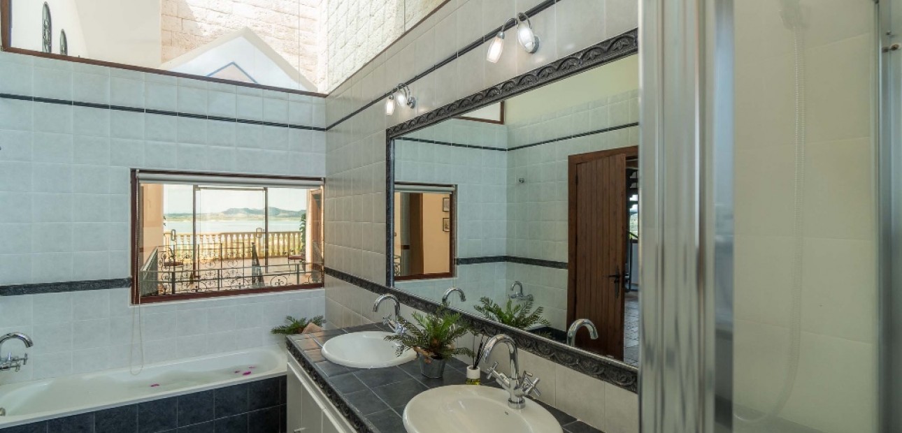 Venta - Villa -
Costa Blanca - Orihuela Costa