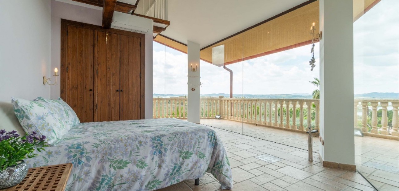 Venta - Villa -
Costa Blanca - Orihuela Costa