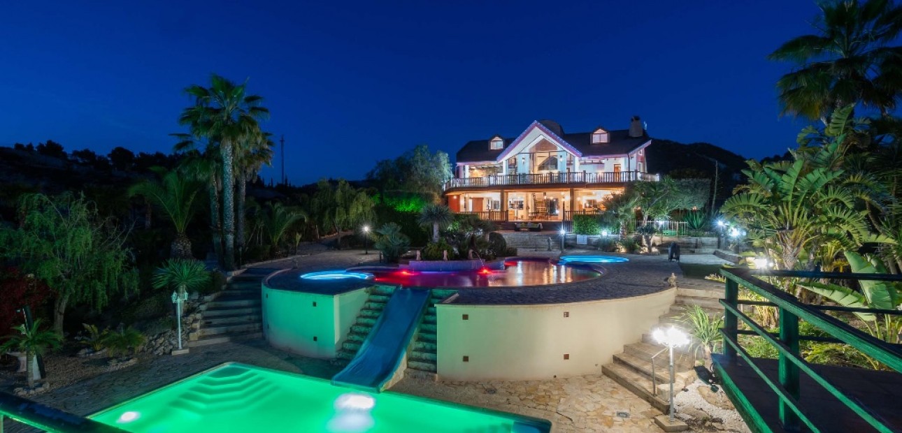 Venta - Villa -
Costa Blanca - Orihuela Costa