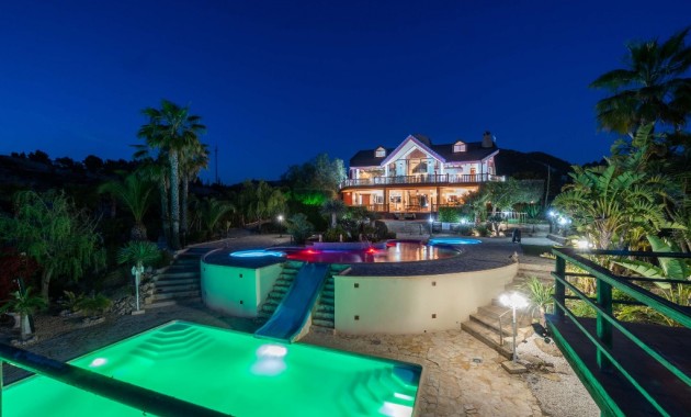 Venta - Villa -
Costa Blanca - Orihuela Costa