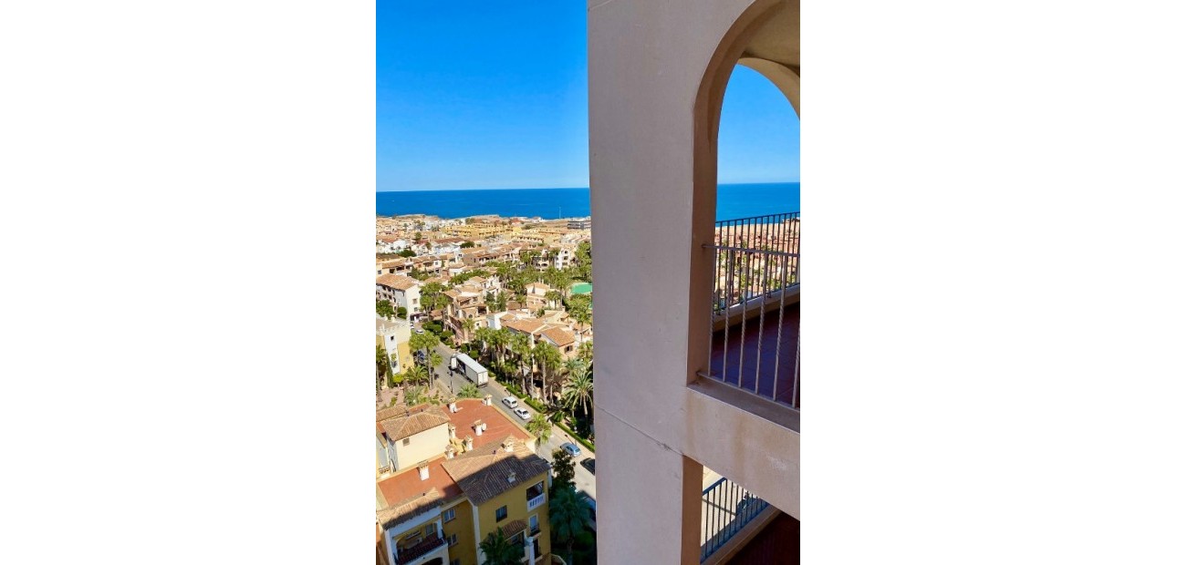 Venta - Apartamento / piso -
Torrevieja