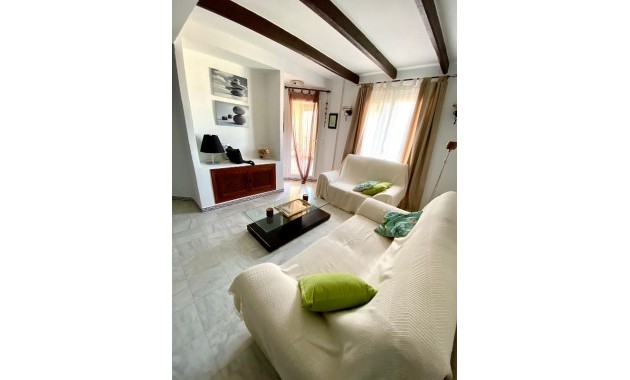 Venta - Apartamento / piso -
Torrevieja