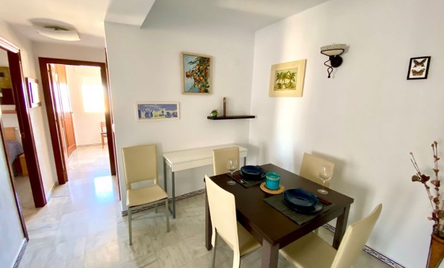 Venta - Apartamento / piso -
Torrevieja