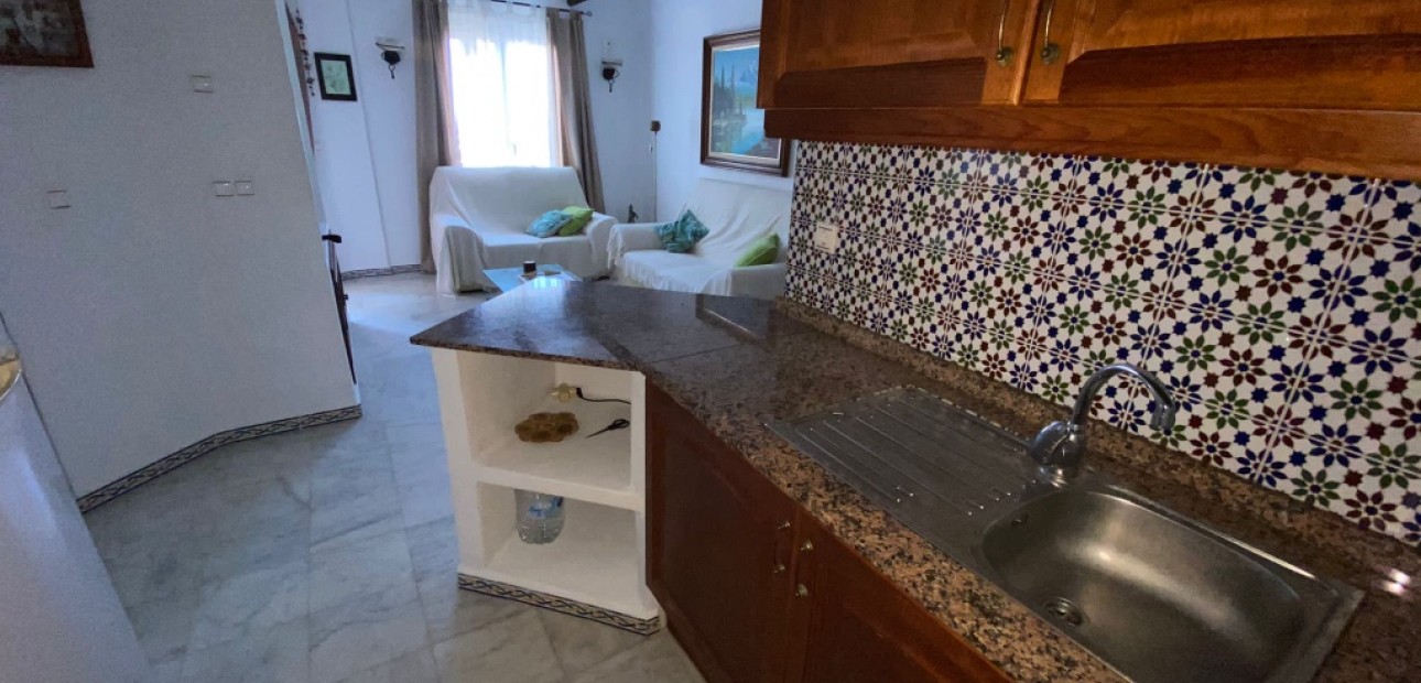 Venta - Apartamento / piso -
Torrevieja