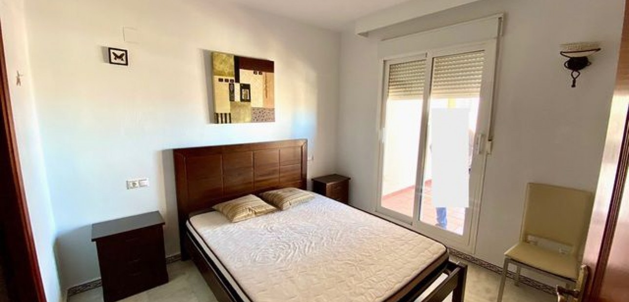 Venta - Apartamento / piso -
Torrevieja
