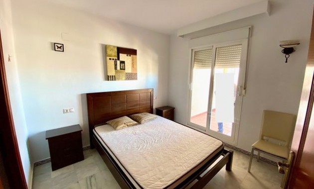 Venta - Apartamento / piso -
Torrevieja