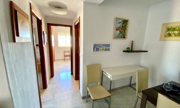 Venta - Apartamento / piso -
Torrevieja