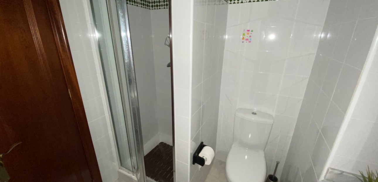 Venta - Apartamento / piso -
Torrevieja