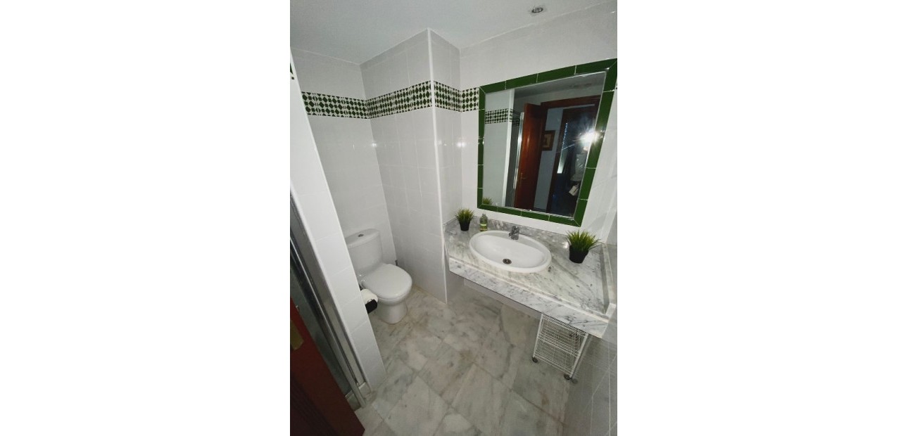 Venta - Apartamento / piso -
Torrevieja