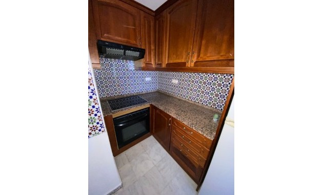 Venta - Apartamento / piso -
Torrevieja