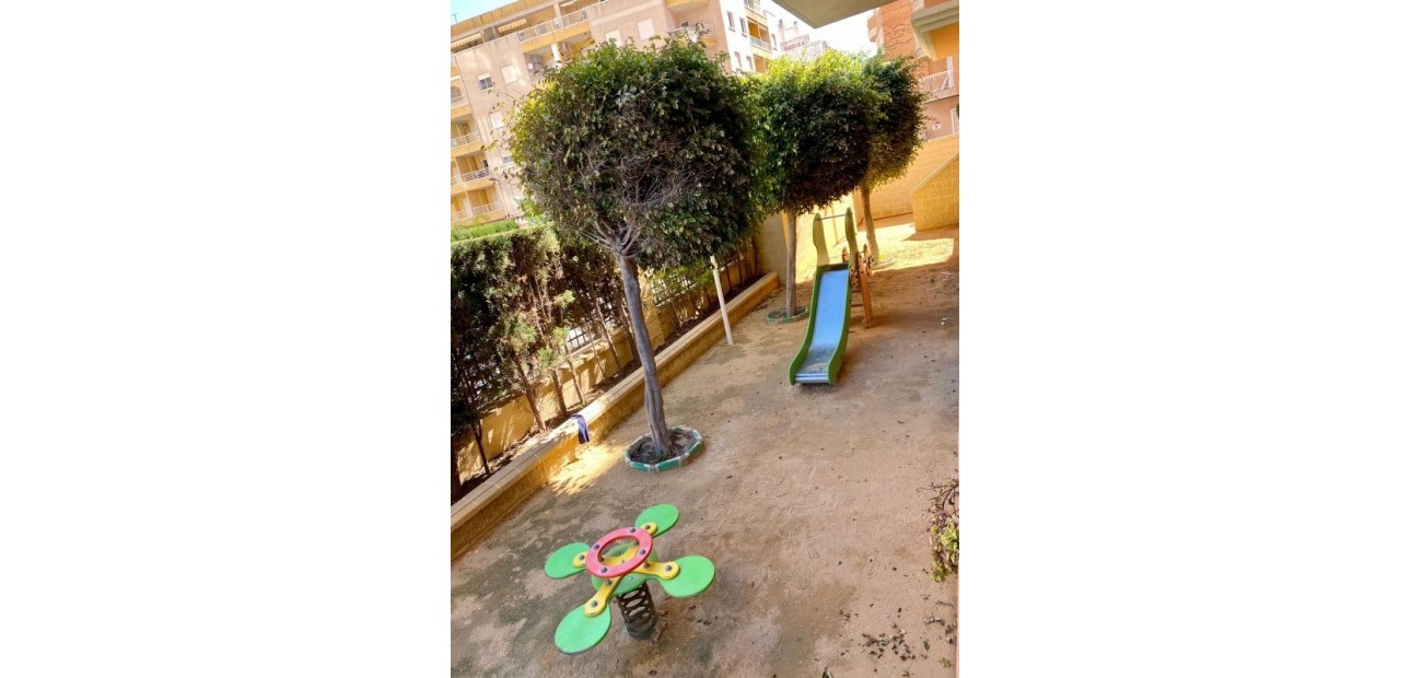 Venta - Apartamento / piso -
Torrevieja