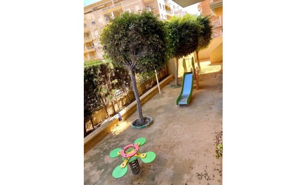 Venta - Apartamento / piso -
Torrevieja