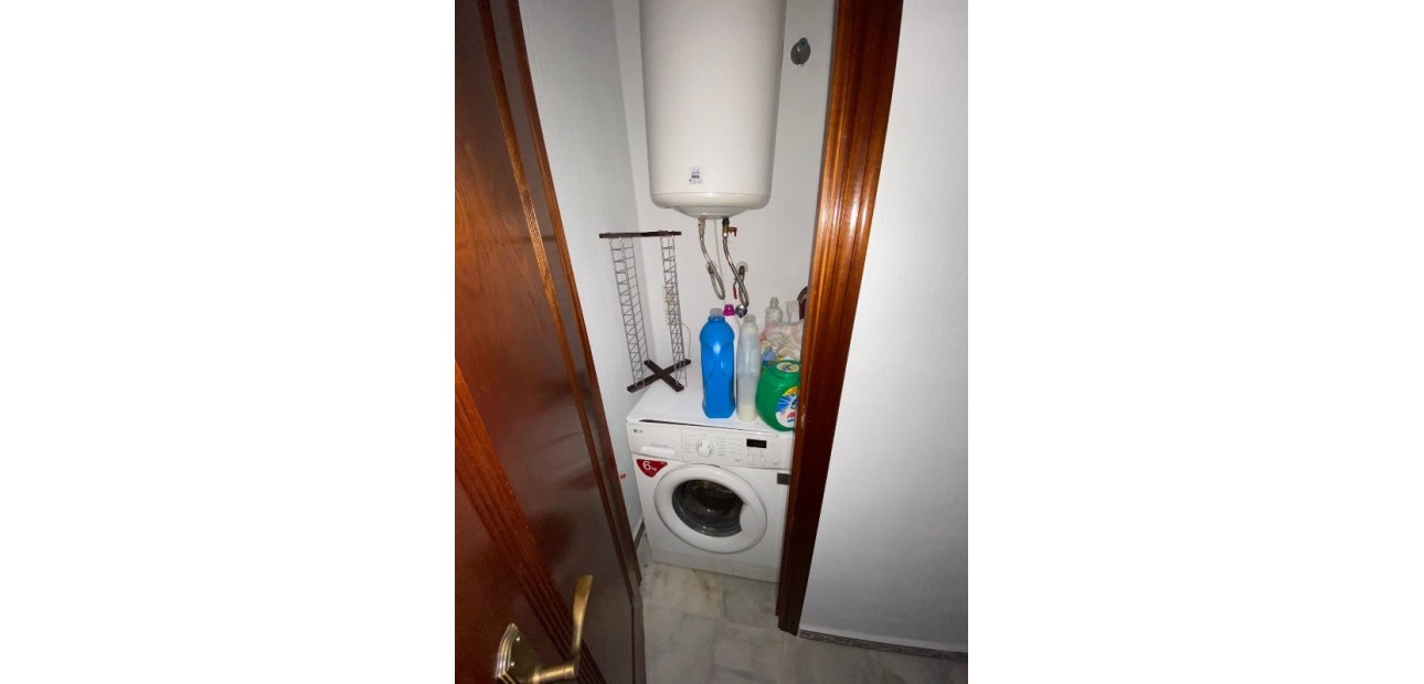 Venta - Apartamento / piso -
Torrevieja