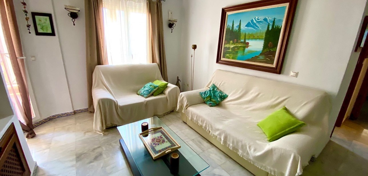 Venta - Apartamento / piso -
Torrevieja