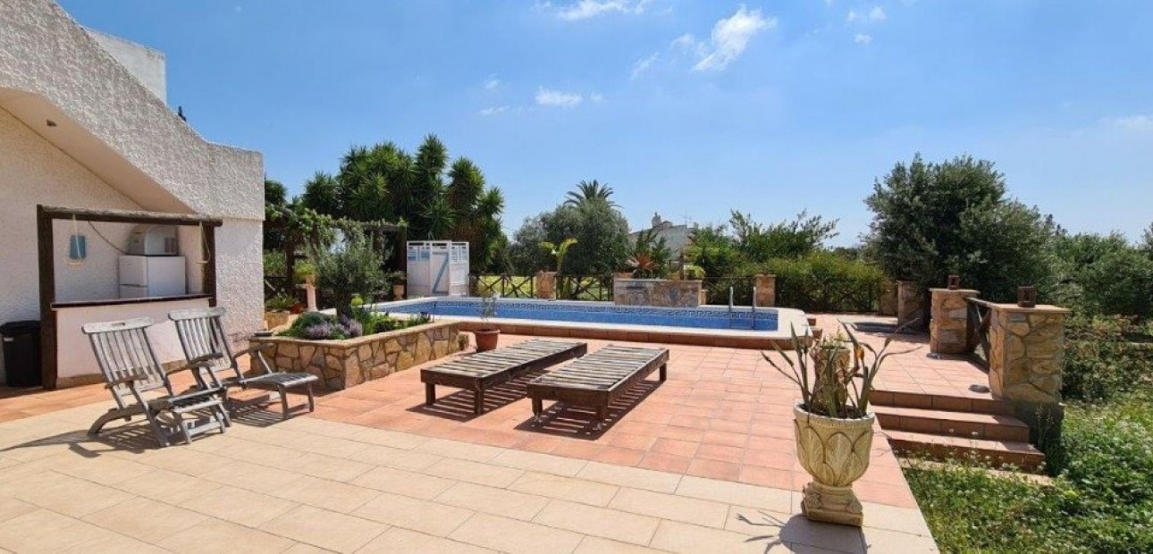 Venta - Finca Country Property -
Los Montesinos