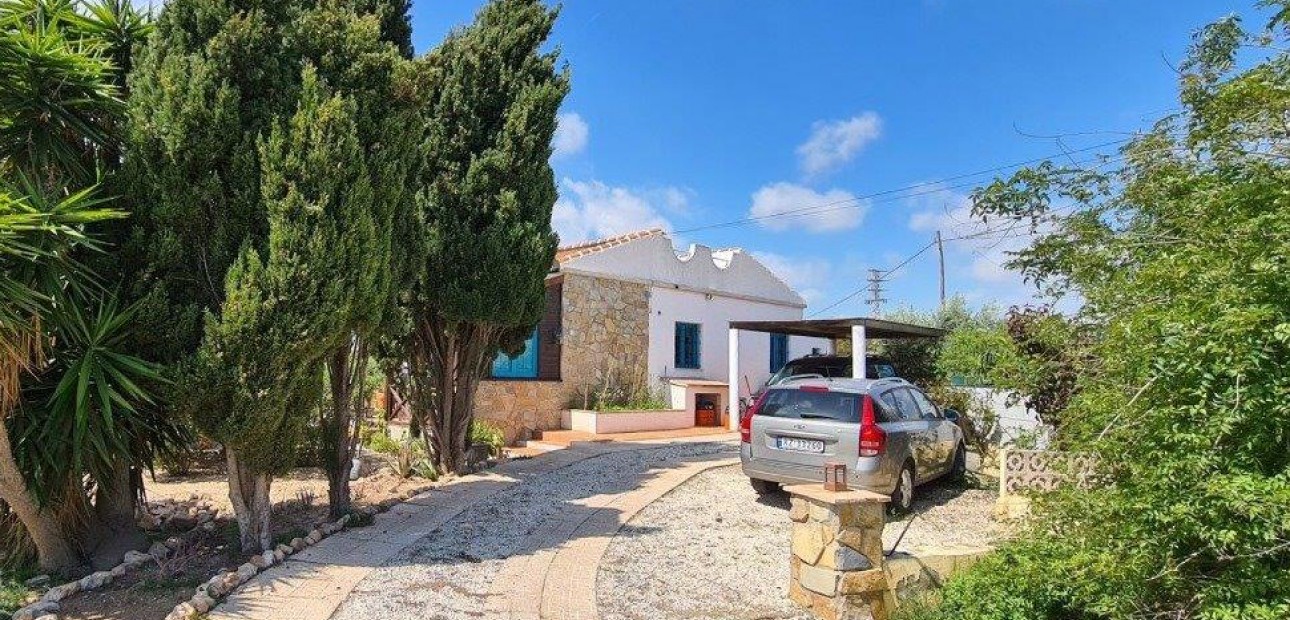 Venta - Finca Country Property -
Los Montesinos
