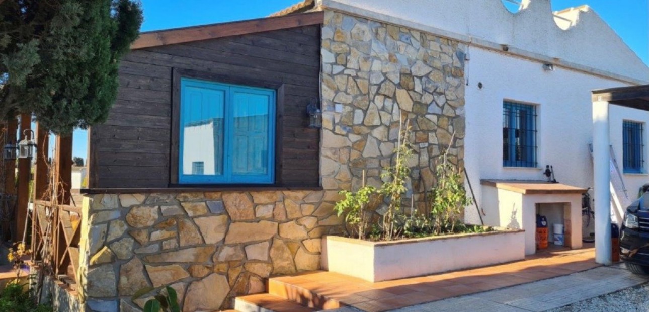 Venta - Finca Country Property -
Los Montesinos