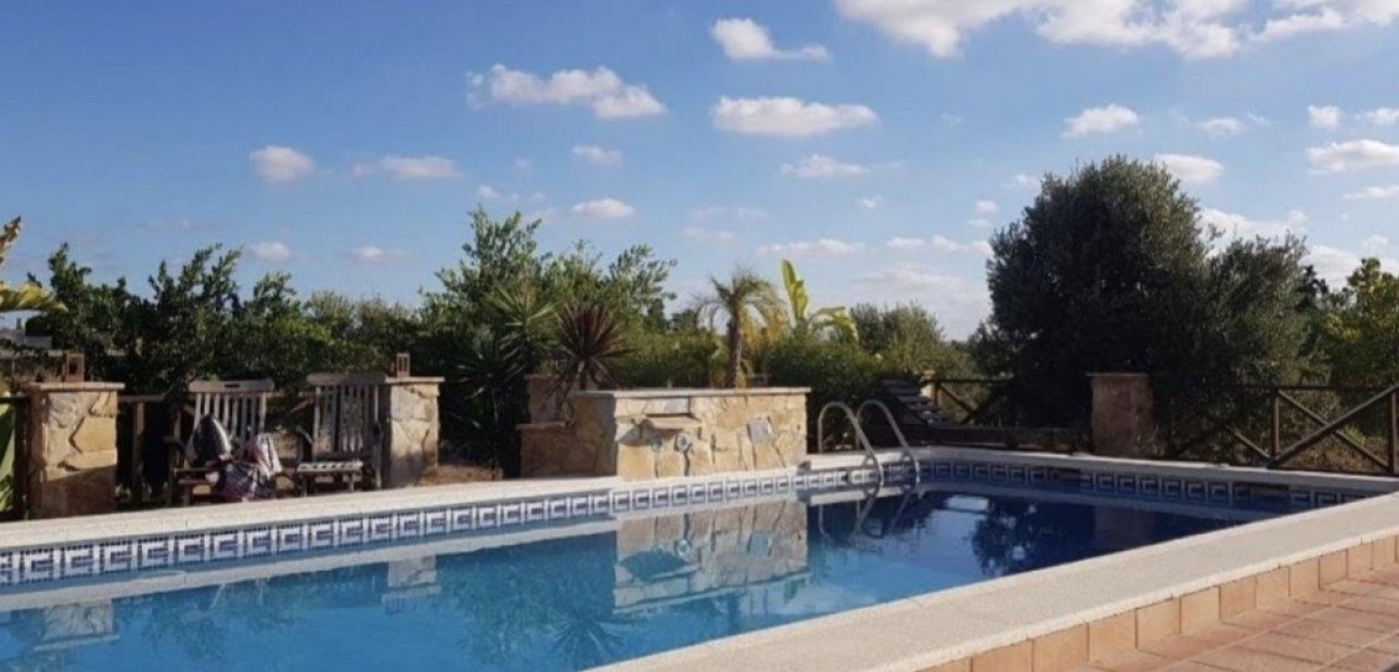 Venta - Finca Country Property -
Los Montesinos