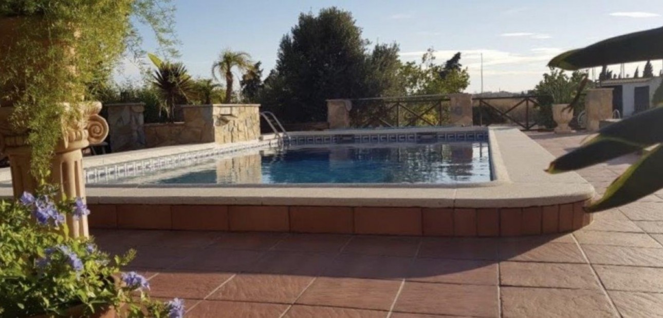 Venta - Finca Country Property -
Los Montesinos