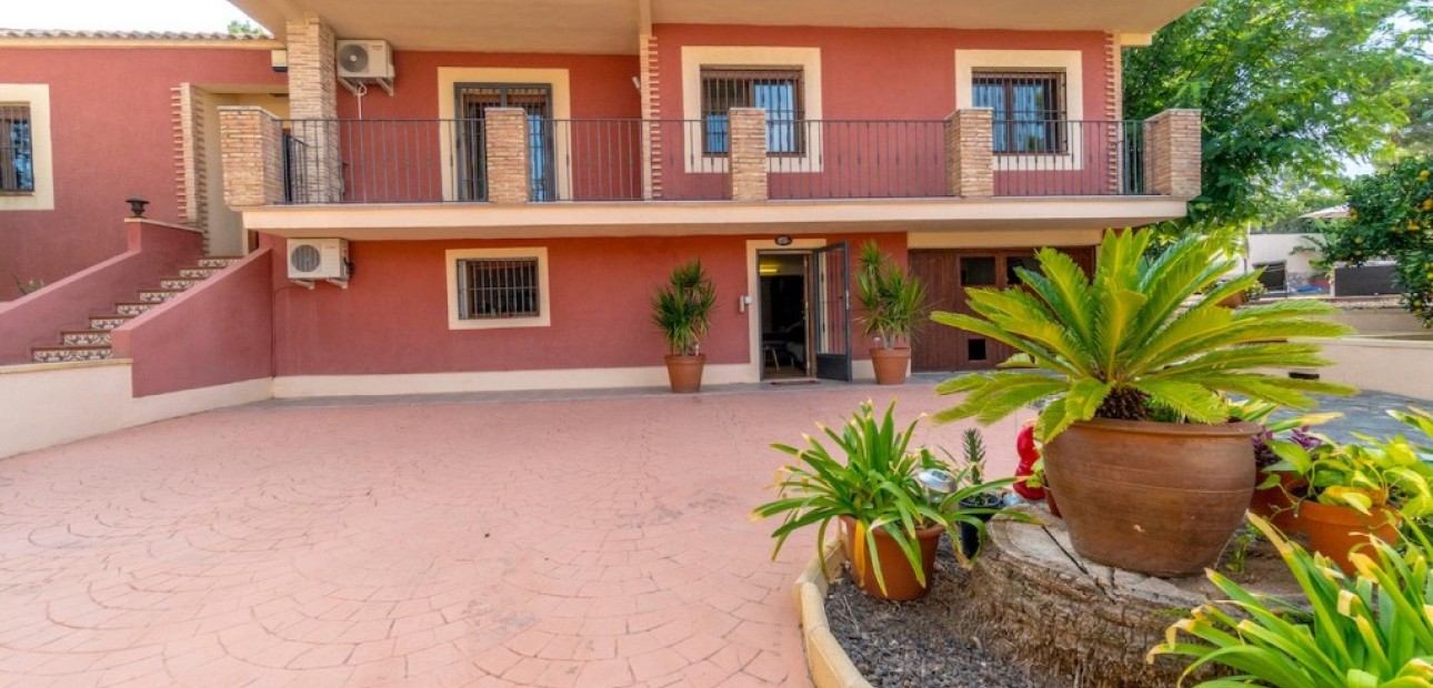 Venta - Villa -
Los Balcones