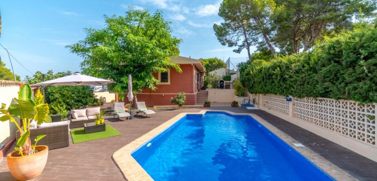 Venta - Villa -
Los Balcones