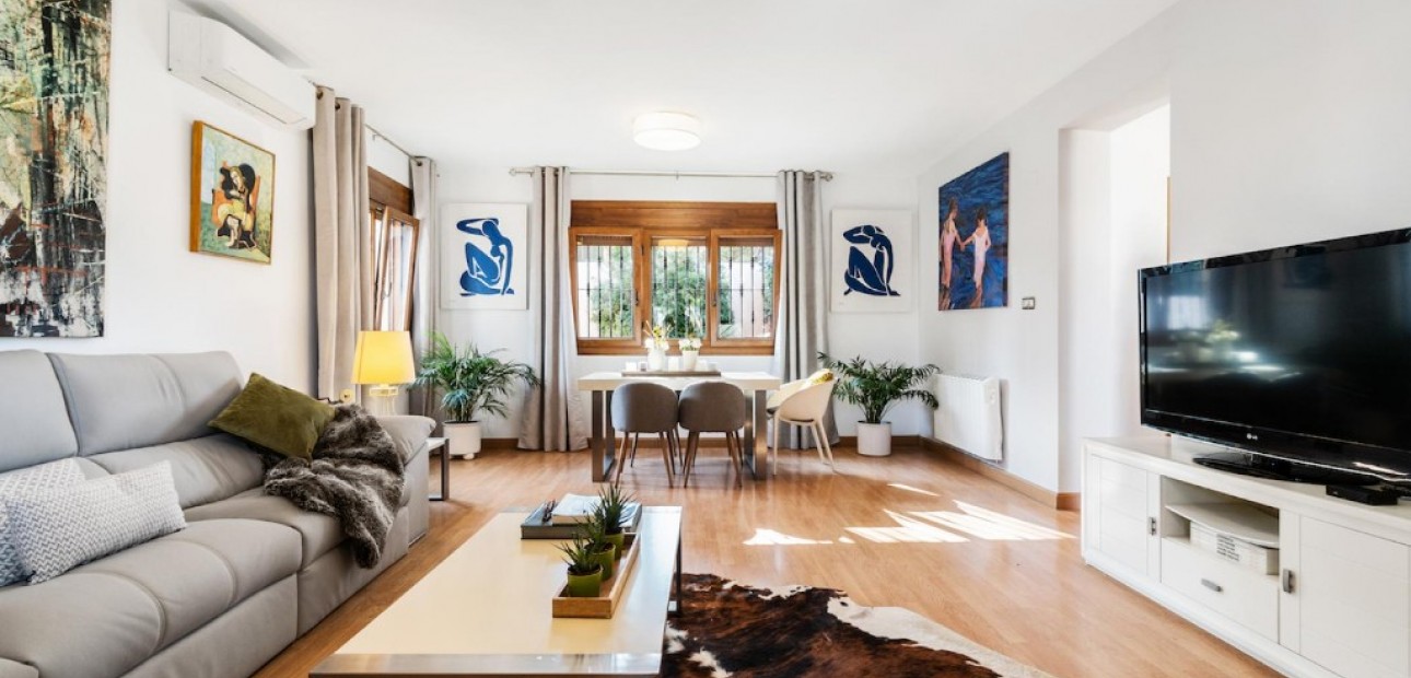 Venta - Villa -
Los Balcones